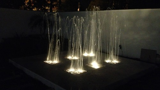 Programmable fountains