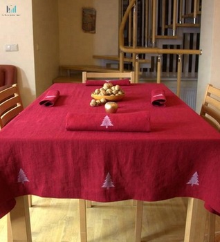 Red Winter Rustic table cloth