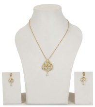 Diamond Necklace Set, Color : Golden