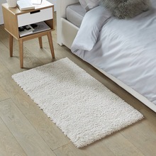 Washable and durable bedside rugs