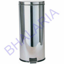 Stainless Steel Pedal up Dust Bin, for Outdoor