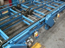 Pallet chain conveyors