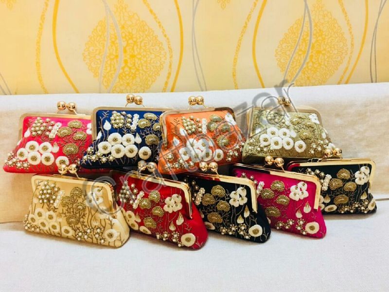 Traditional Evening designer Clutches, Color : Black, Brown, Creamy, Golden, Green, Grey, Pink