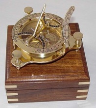 SAISHWARI Antique Brass Sundial Compass, for Business Gift