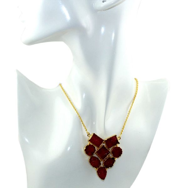 Brass Red Druzy Stone Necklace, Occasion : Anniversary, Engagement, Gift, Party, Wedding, Casual