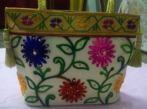 Cotton Ladies Embroidered Handbags, Feature : Handmade