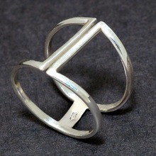 silver band ring with adjustable sizer