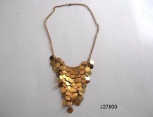 Brass necklace with golden finish