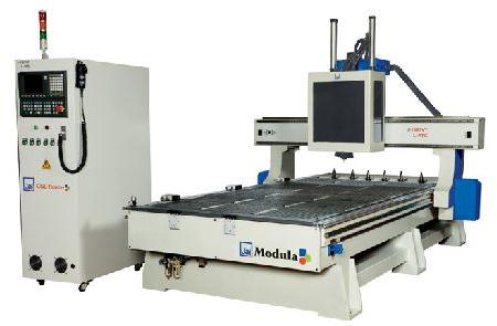 CNC Router with Linear Auto Tool Changer Vacuum Table