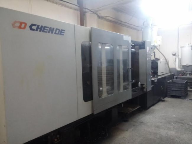 Used Chen De Injection Molding Machine
