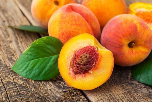 Organic Fresh Peaches, Color : Light Yellow