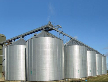 Flat bottom grain storage systems