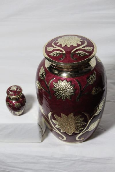 Bram Red Brass Urn, Style : Antique