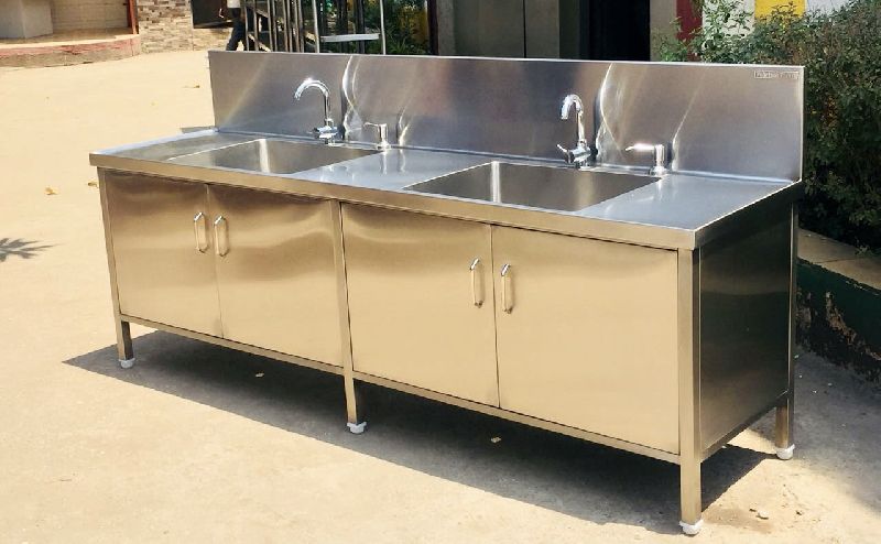 Square Chrome Plated Stainless Steel Hospital Sink, Feature : Rust Proof