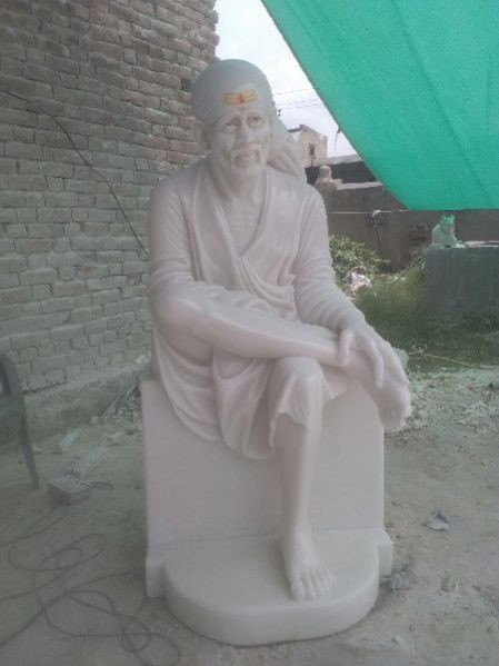 Sai Baba Statue
