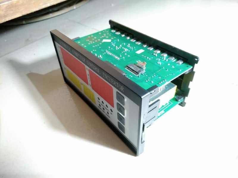XM 18 Digital incubator controller