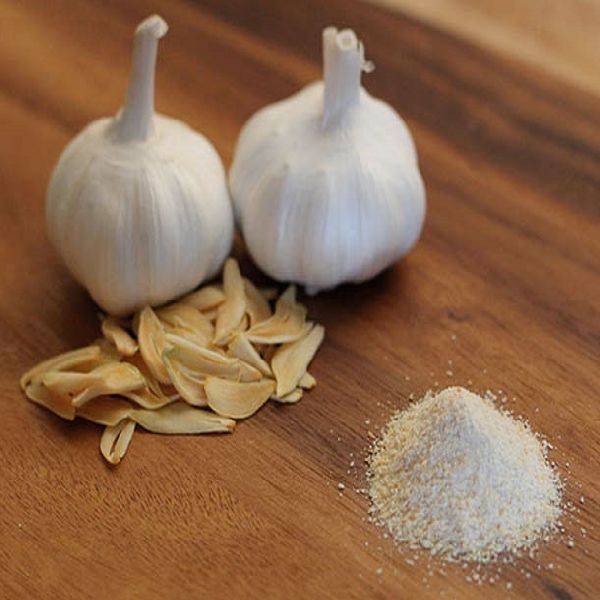 white garlic powder