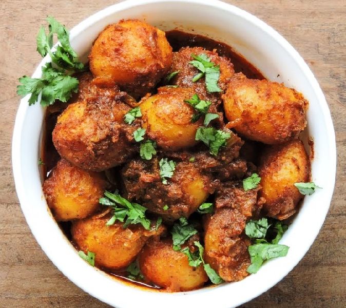Dum Aloo Masala, Taste : Spicy