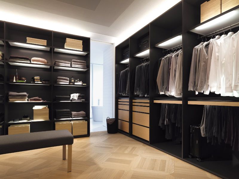 MODERN WALK IN CLOSETS