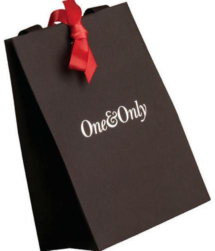 Printed Polished Gift Paper Bags, Shape : Rectangular