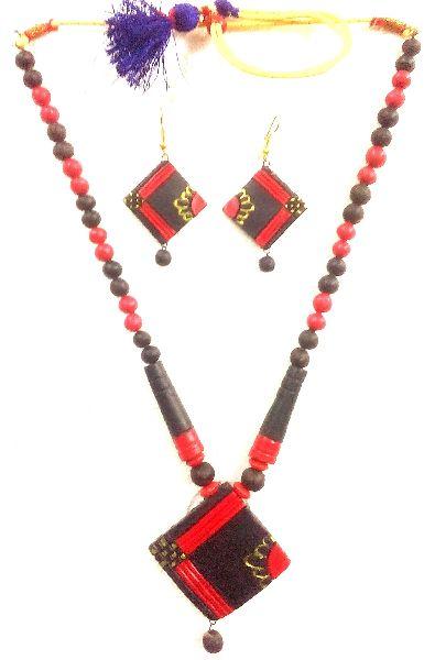Handpainted Terracotta Necklace Sets, Packaging Type : Plastic Box, Plastic Packet