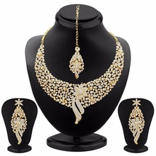 Sleek Rhodium plated AD Stone Necklace Set