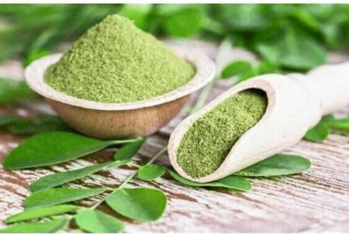 natural moringa powder