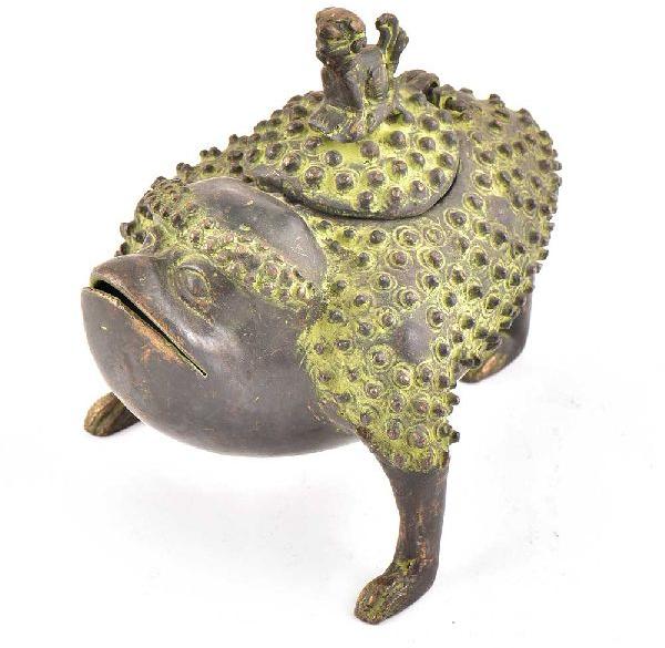 Brass Rare Tribal Frog Storage Box, Color : Black