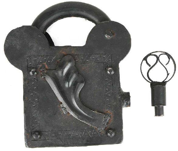 Vintage Indian Old Iron Hand Crafted Lock and Key in Working Condition