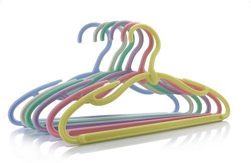 Plastic children garment hanger