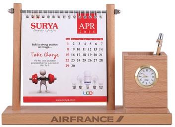 Table Calendar With Pen Stand