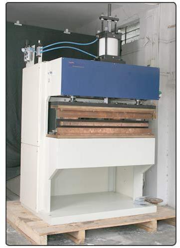 Metal Door C Channel Welding Machine, Power : Electric