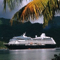 Cruise booking services