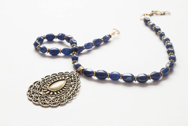 Metal LAVMM010 Necklace, Color : Navy blue