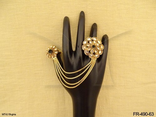 Metal Alloy Stone Finger Ring, Color : Golden
