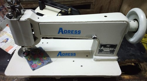 Embroidery machine, Voltage : Standard