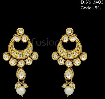 Fusion Brass Kundan Earrings, Shape : Oval