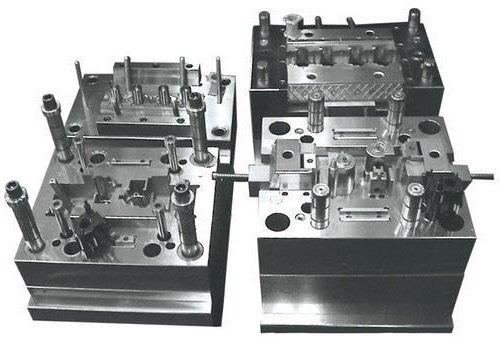 Semi-Automatic Plastic Injection Mould
