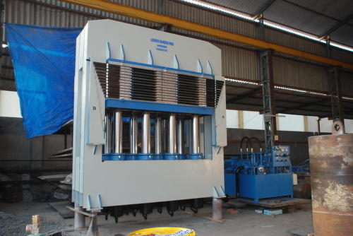 Automatic Plywood Hot Press, for Plywoood Industries