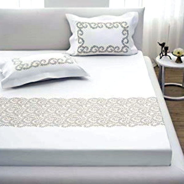 Hand Embroidered Organic 100% Cotton Bedsheet Designer Bed Sheets, Feature : Anti Shrink, Mercerized Fabric