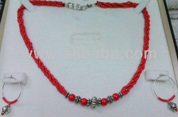 Beads Necklace with Silver Beads