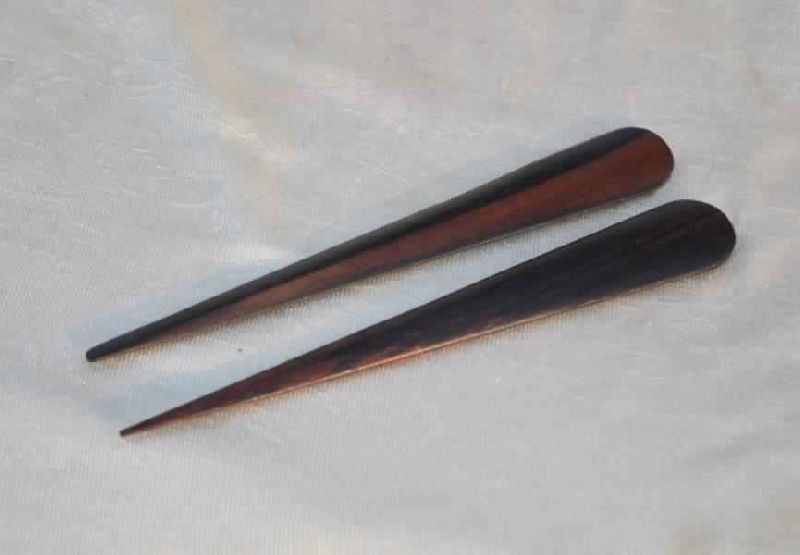 WOOD FOLDER THIN POINTED END