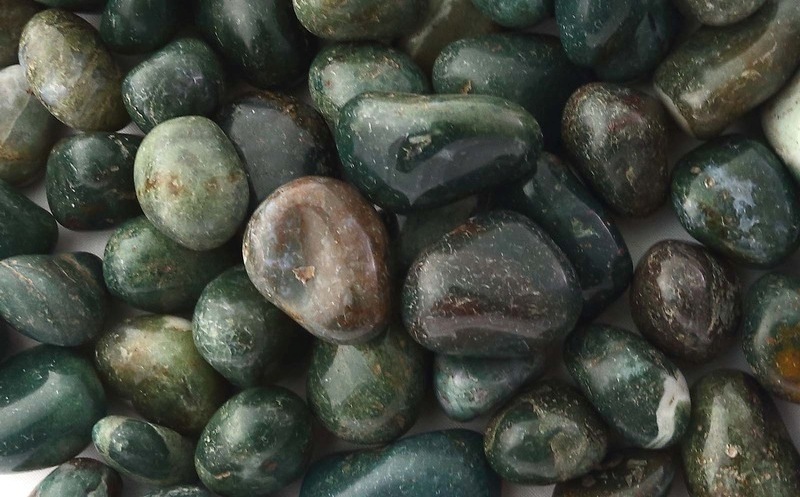 Stones Green Pebbles, for Hotel, Kitchen, Office, Restaurant, Feature : Optimum Strength