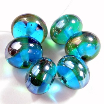 Clear faceted glass beads