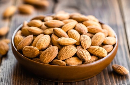 Hard Common Almonds Kernel, Taste : Crunchy, Sweet