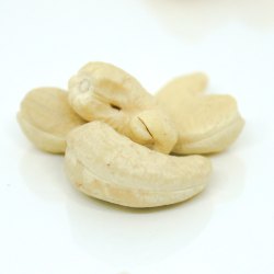 Anandhiya Curve Natural W240 Cashew Nut Kernels, for Food, Certification : FSSAI Certified