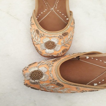  Leather Canvas Indian Beaded Shoes, Gender : Women