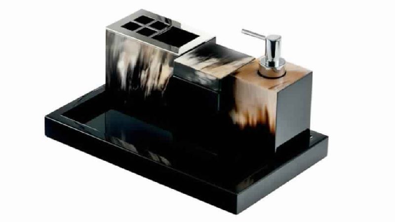 DARK HORN and LACQUER BATHROOM SET