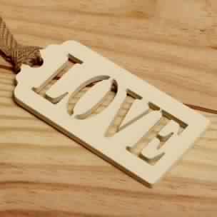 WOODEN GIFT TAG