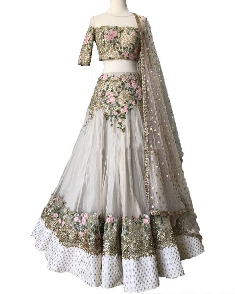 Buy Astha Narang Red Main Material Embellished Silk Lehenga Set Online |  Aza Fashions